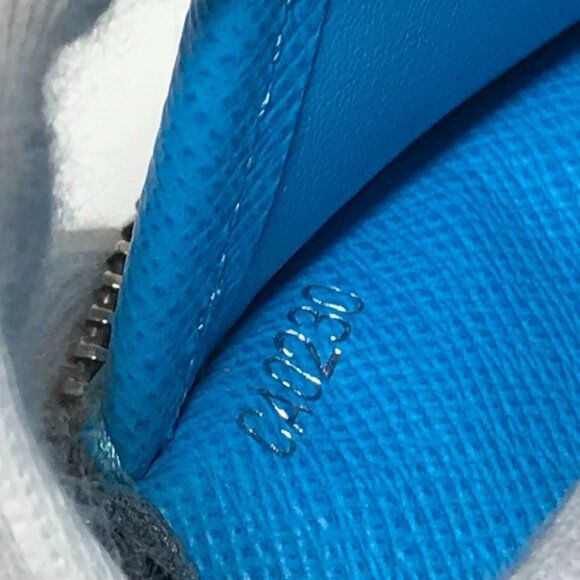 LOUIS VUITTON M30467 Taigalama Zippy Wallet Vertical Zip Around Long Wallet - Picture 4 of 15